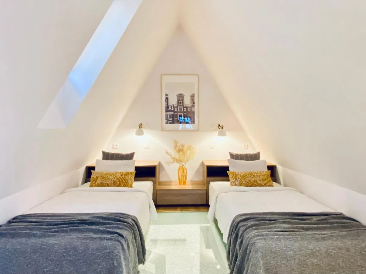 Wroclaw Inn Apartments 0*,